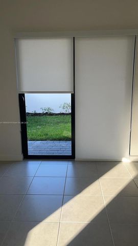 4933 Oakmont Dr, Dania Beach, FL 33312