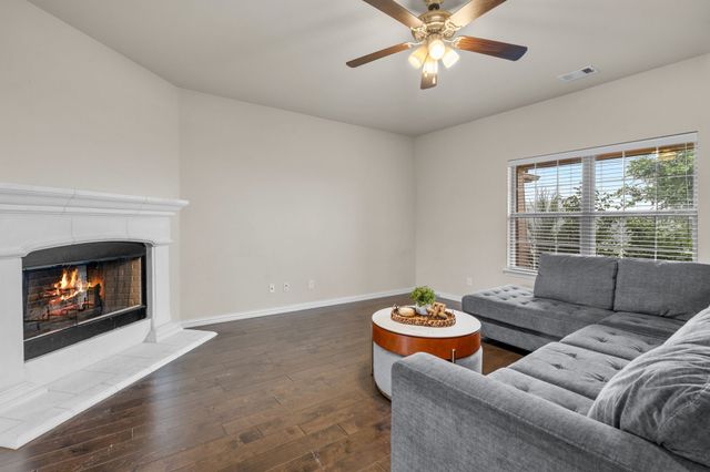 7207 Veal Station Road, Weatherford, TX 76085