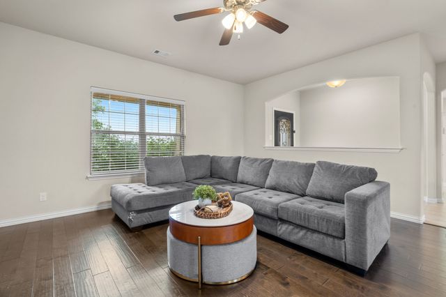 7207 Veal Station Road, Weatherford, TX 76085