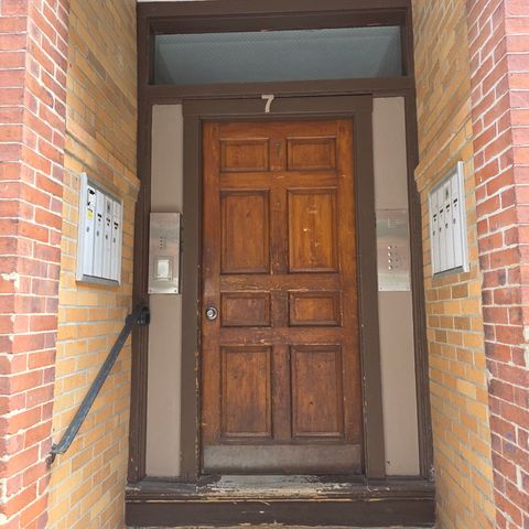 7 Margaret St 6, Boston, MA 02113