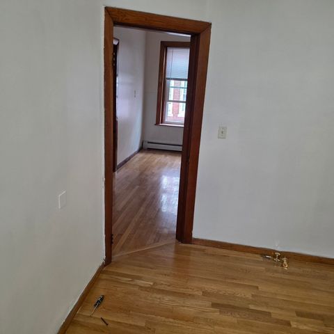 7 Margaret St 6, Boston, MA 02113