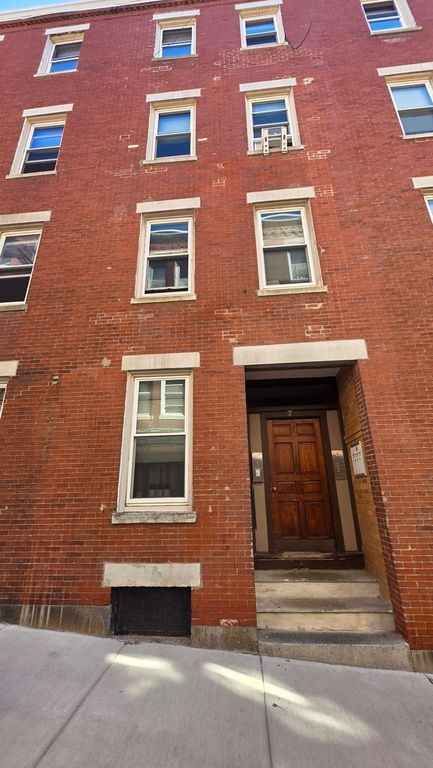 7 Margaret St 6, Boston, MA 02113