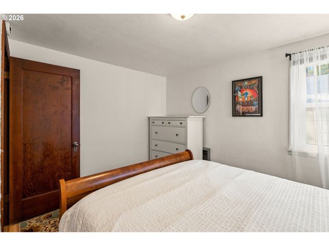 886 POLK St, Eugene, OR 97402