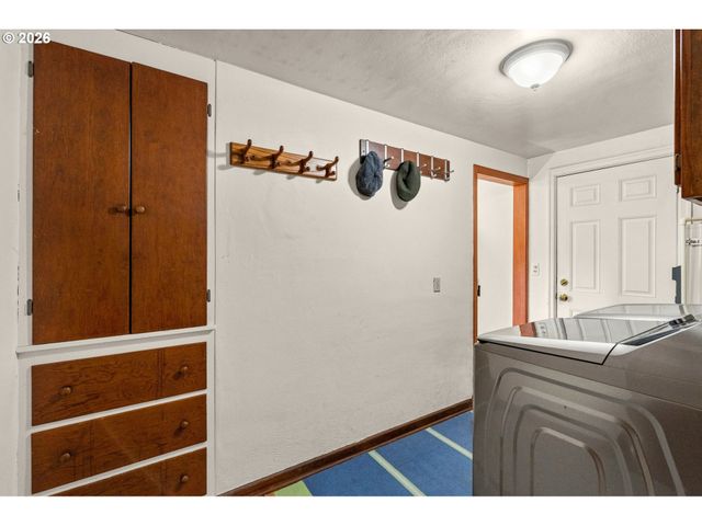 886 POLK St, Eugene, OR 97402