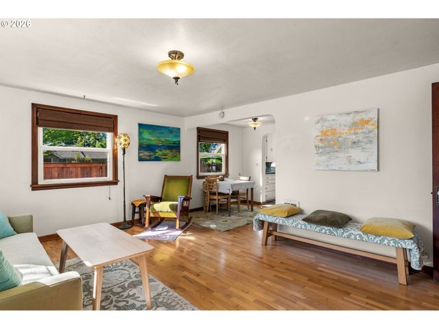 886 POLK St, Eugene, OR 97402