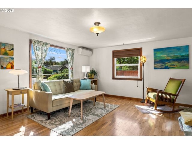 886 POLK St, Eugene, OR 97402