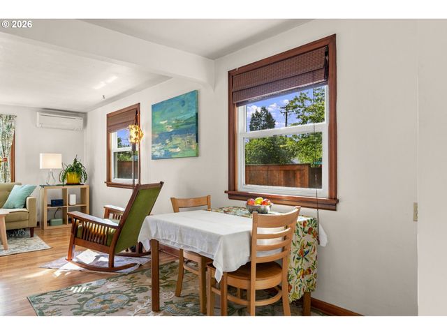886 POLK St, Eugene, OR 97402