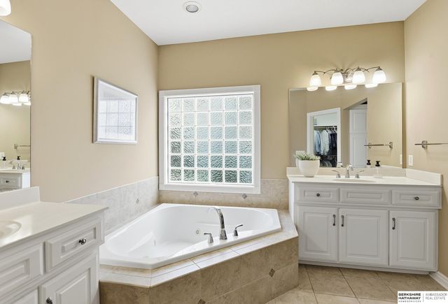 19534 Marcy Street, Elkhorn, NE 68002