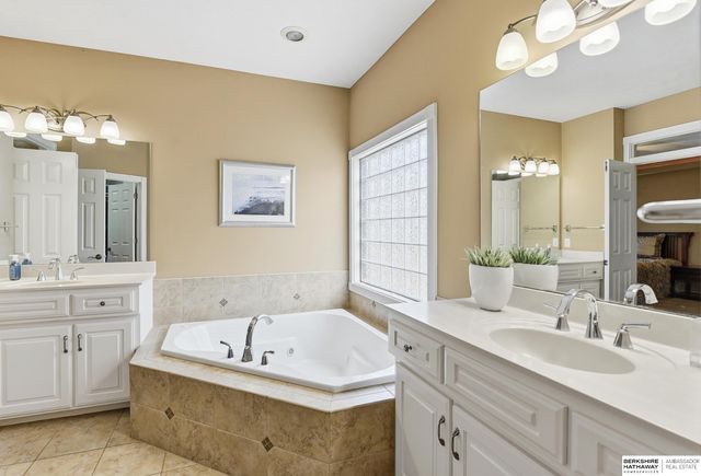 19534 Marcy Street, Elkhorn, NE 68002