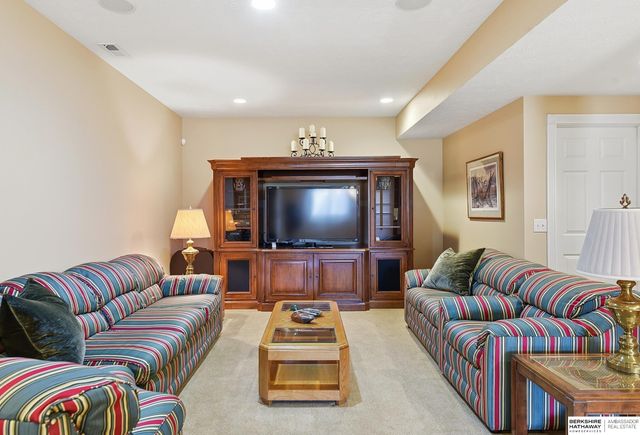 19534 Marcy Street, Elkhorn, NE 68002