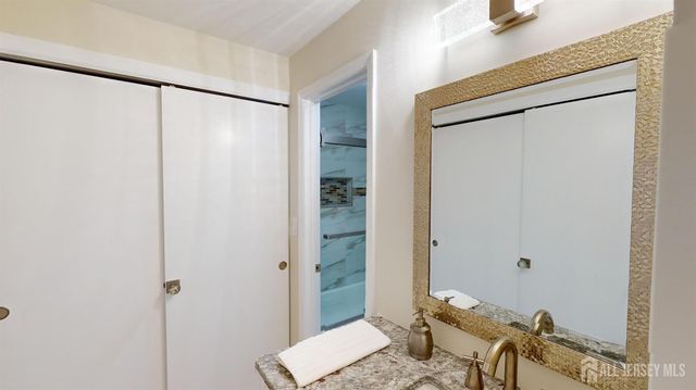 9-c Aspen Plaza, Monroe, NJ 08831