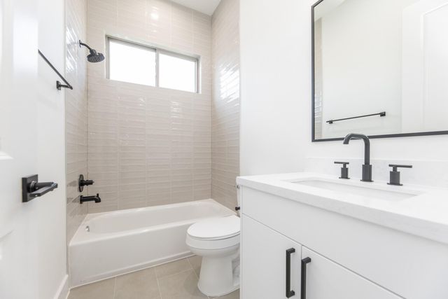 311 E 34th Street B, Houston, TX 77018