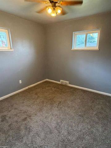 26125 Huntington Drive, Roseville, MI 48066