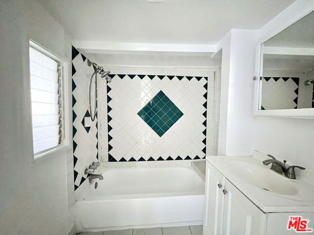 3260 E 4th Street, Los Angeles, CA 90063