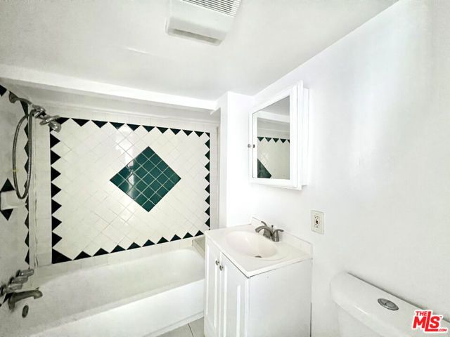 3260 E 4th Street, Los Angeles, CA 90063