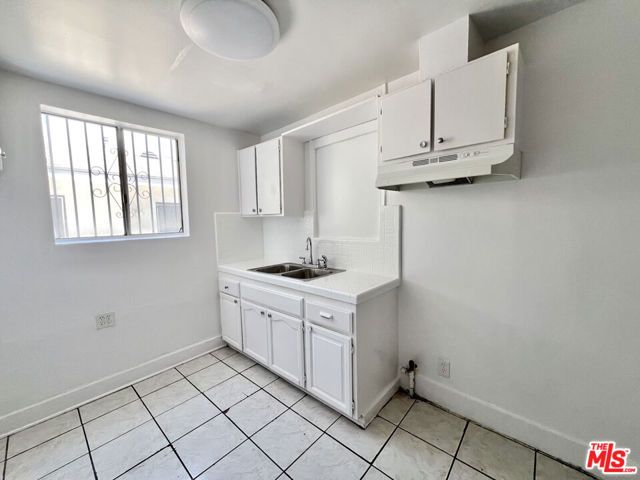 3260 E 4th Street, Los Angeles, CA 90063