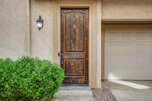 1914 Euclid Avenue B, Dallas, TX 75206