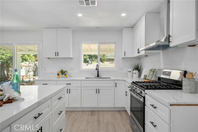 509 S Glenarbor, Santa Ana, CA 92704