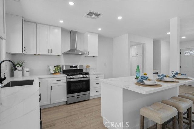 509 S Glenarbor, Santa Ana, CA 92704