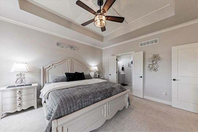 914 Zennor Lane, Raymore, MO 64083