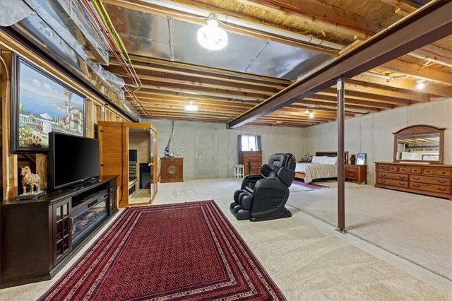 914 Zennor Lane, Raymore, MO 64083