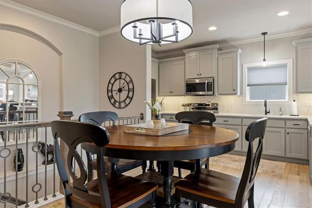 914 Zennor Lane, Raymore, MO 64083