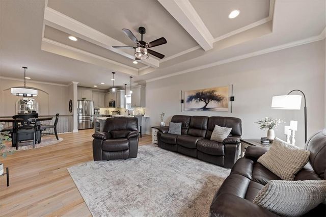 914 Zennor Lane, Raymore, MO 64083