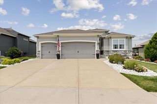 914 Zennor Lane, Raymore, MO 64083