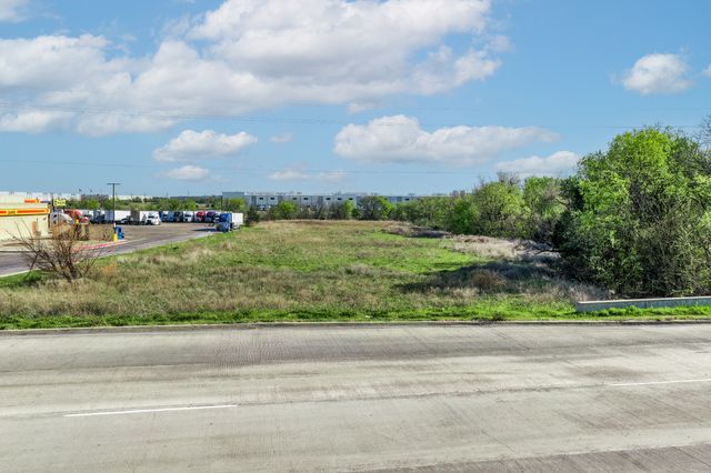 1970 I-30, Rockwall, TX 75087