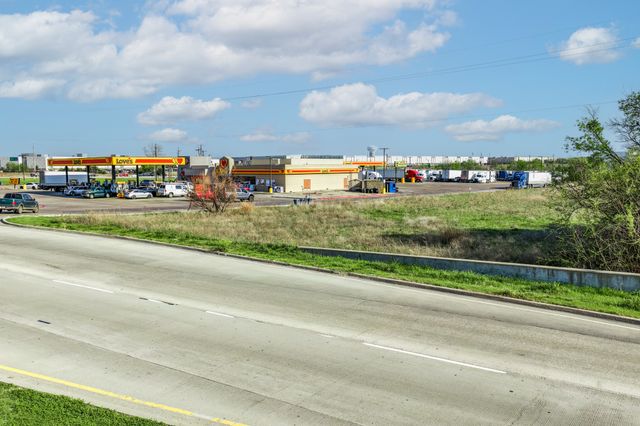 1970 I-30, Rockwall, TX 75087