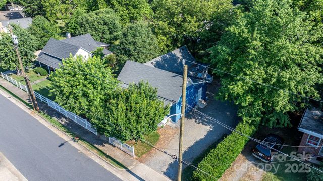 1302 1st Avenue NW, Hickory, NC 28601