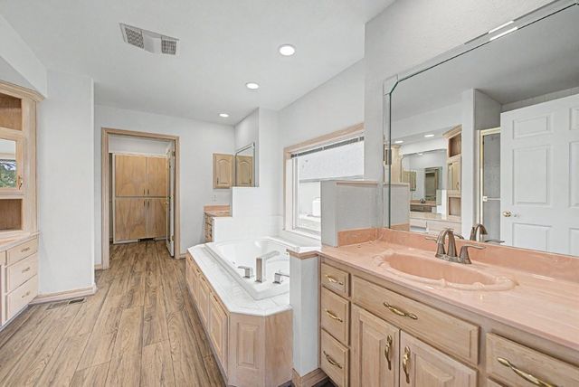 25 Eddleston Drive, Bella Vista, AR 72715