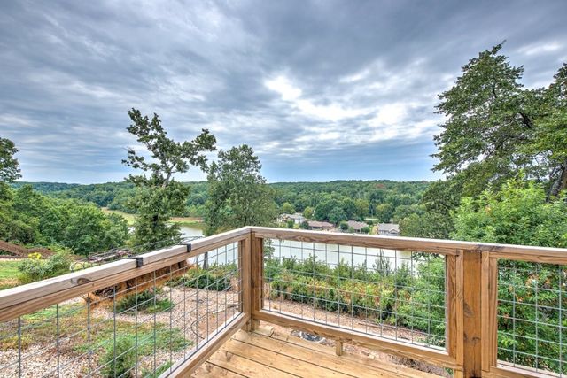 25 Eddleston Drive, Bella Vista, AR 72715