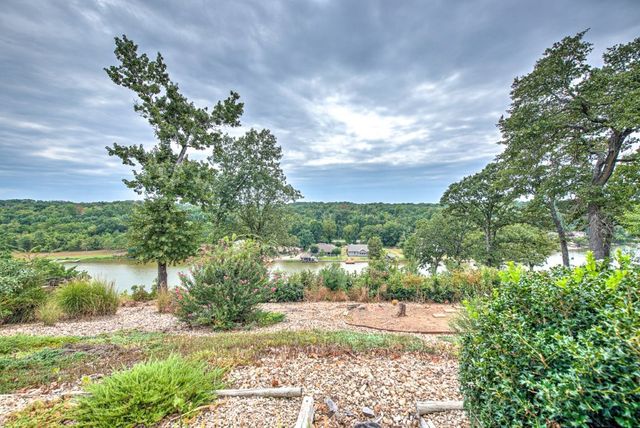 25 Eddleston Drive, Bella Vista, AR 72715