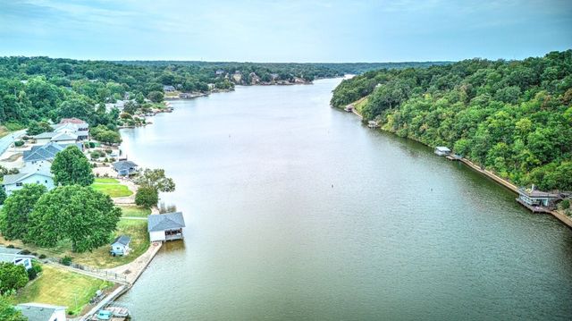 25 Eddleston Drive, Bella Vista, AR 72715