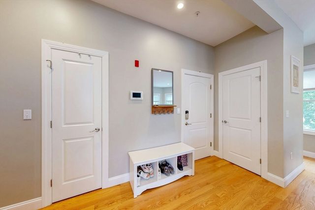 27 Thornley St 2, Boston, MA 02125