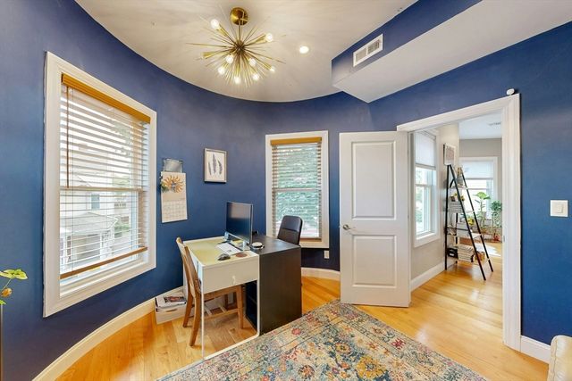 27 Thornley St 2, Boston, MA 02125