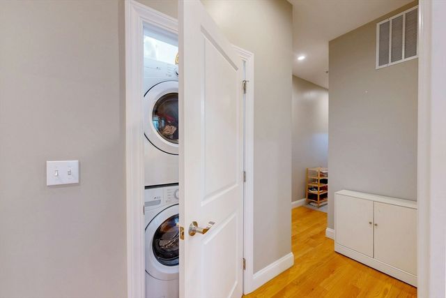 27 Thornley St 2, Boston, MA 02125