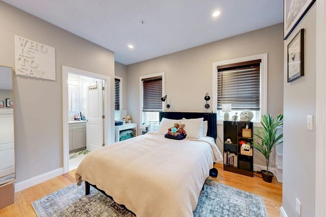 27 Thornley St 2, Boston, MA 02125