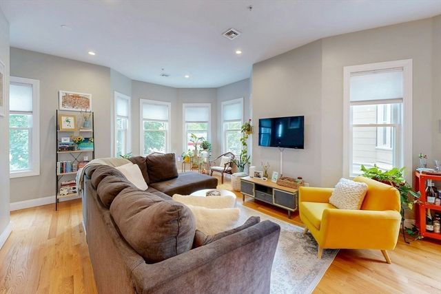 27 Thornley St 2, Boston, MA 02125