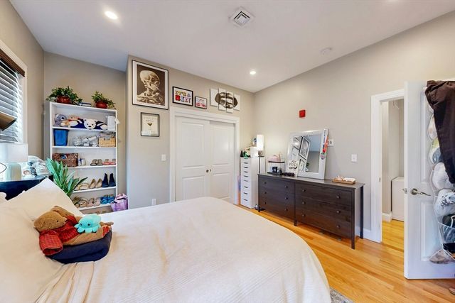 27 Thornley St 2, Boston, MA 02125