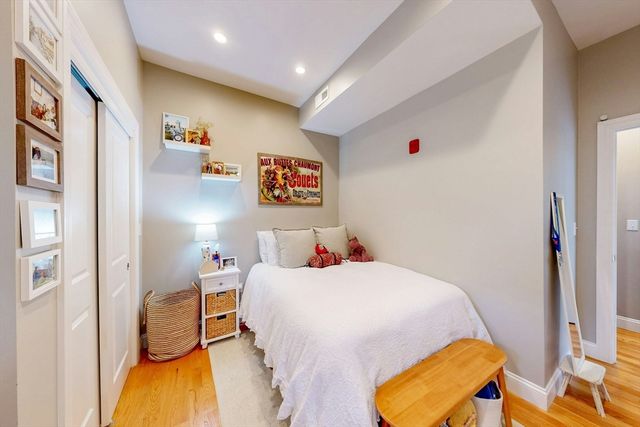 27 Thornley St 2, Boston, MA 02125