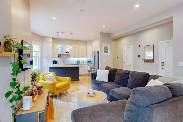 27 Thornley St 2, Boston, MA 02125