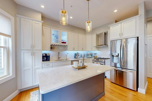 27 Thornley St 2, Boston, MA 02125