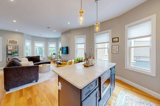 27 Thornley St 2, Boston, MA 02125