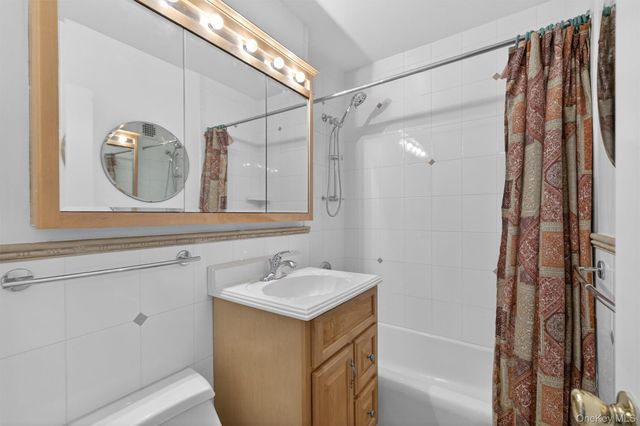 5700 Arlington Avenue 22B, Bronx, NY 10471