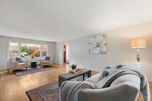 218 Lowell St, Wakefield, MA 01880