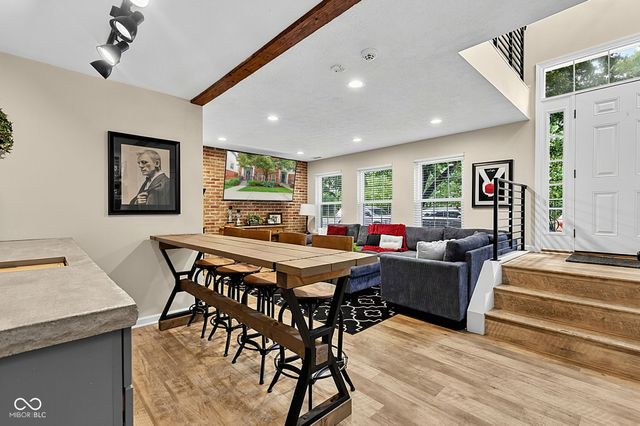 1098 Cavendish Drive, Carmel, IN 46032