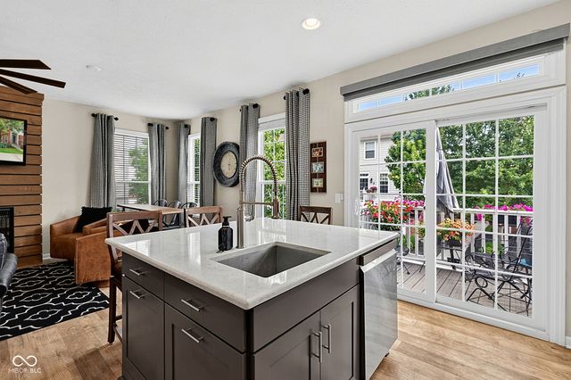 1098 Cavendish Drive, Carmel, IN 46032