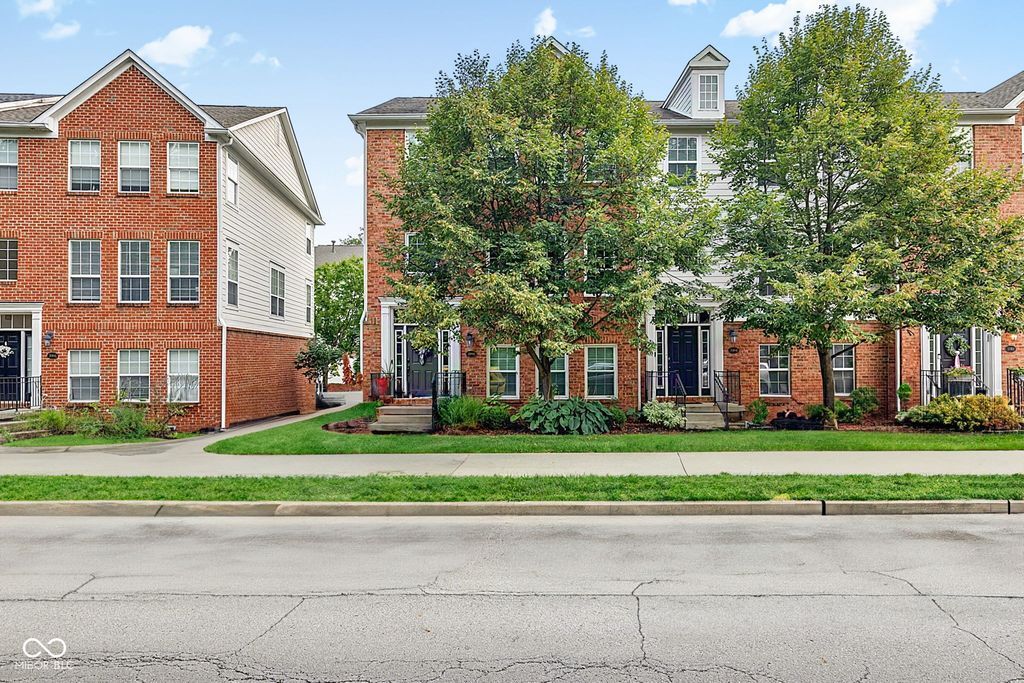 1098 Cavendish Drive, Carmel, IN 46032